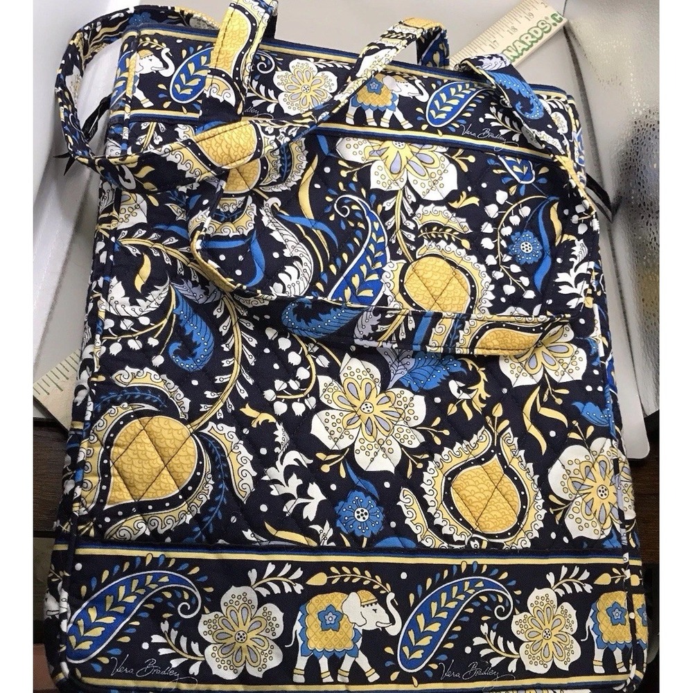 Vera Bradley‎ Ellie Blue Retired Fabric Covered Hardshell Laptop Portfolio